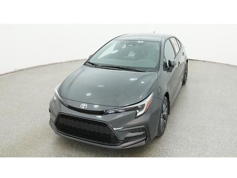 Used 2026 Toyota Corolla SE FWD image 19