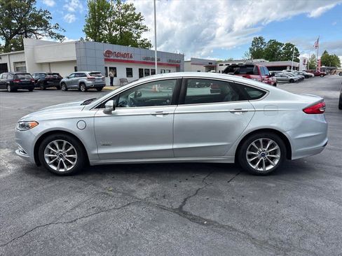 Used 2017 Ford Fusion Energi SE FWD image 26