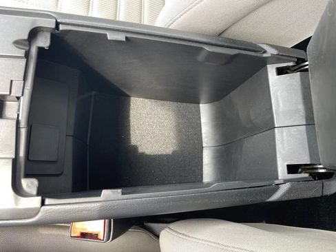Used 2018 Ford Fusion S FWD image 37