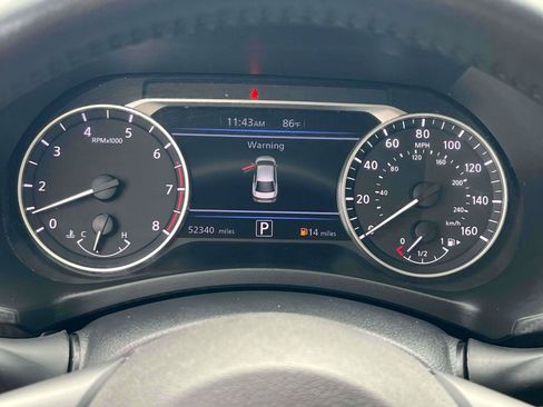 Used 2024 Nissan Sentra SV w/ SV Premium Package FWD image 11