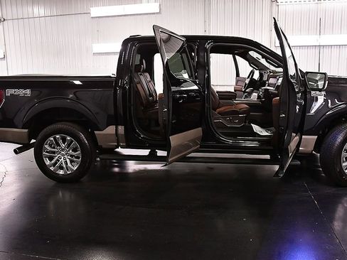 Used 2025 Ford F150 King Ranch w/ FX4 Off-Road Package AWD/4WD image 37