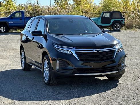 Used 2024 Chevrolet Equinox LT w/ LPO, Floor Liner Package image 9