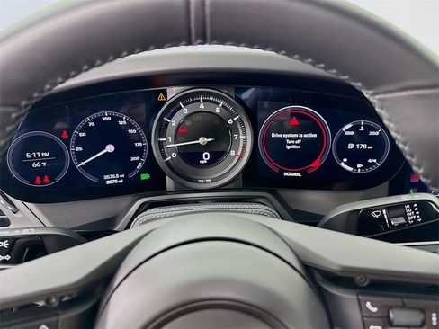 Used 2024 Porsche 911 Carrera T image 16