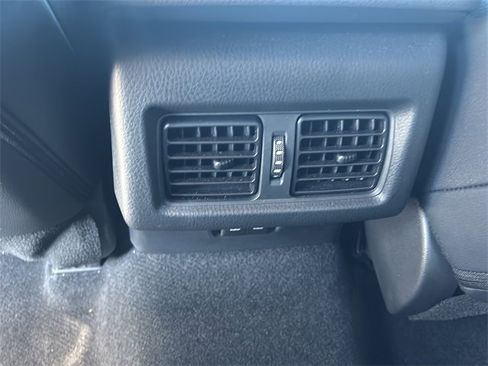 Used 2025 Toyota Camry SE image 16