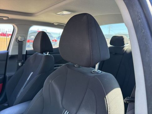 Used 2024 Hyundai Elantra SEL w/ Convenience Package image 17