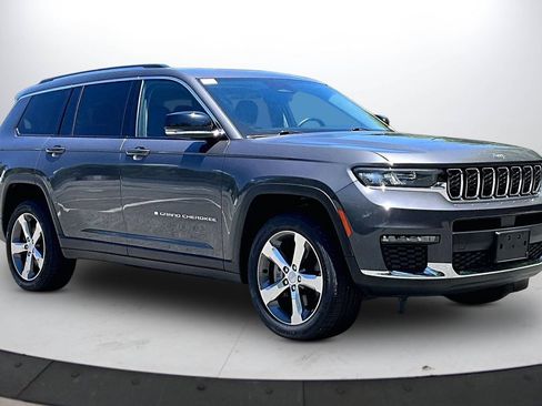 Used 2022 Jeep Grand Cherokee L Limited AWD/4WD image 2
