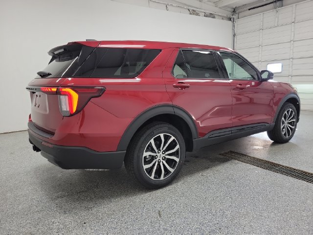 New 2027 Ford Explorer ST-Line AWD/4WD image 3