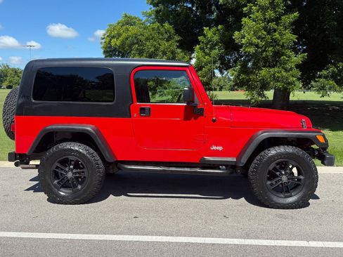 Used 2005 Jeep Wrangler Unlimited AWD/4WD image 10