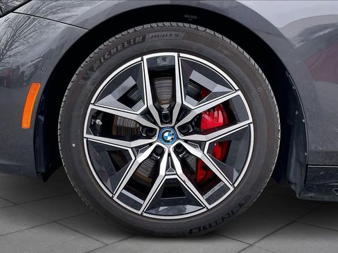Certified 2024 BMW i5 eDrive40i w/ M Sport Package image 10