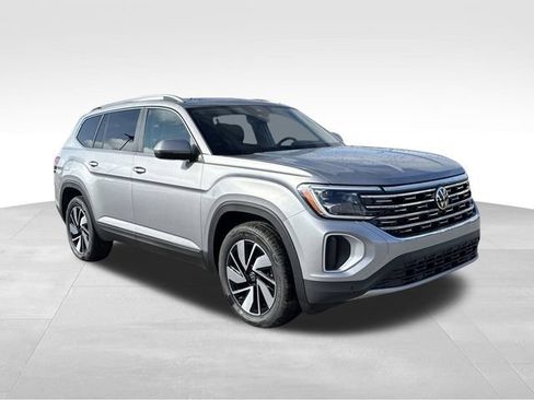 Used 2026 Volkswagen Atlas SEL AWD/4WD image 7