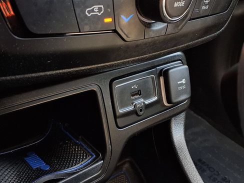 Used 2020 Jeep Renegade Altitude FWD image 10