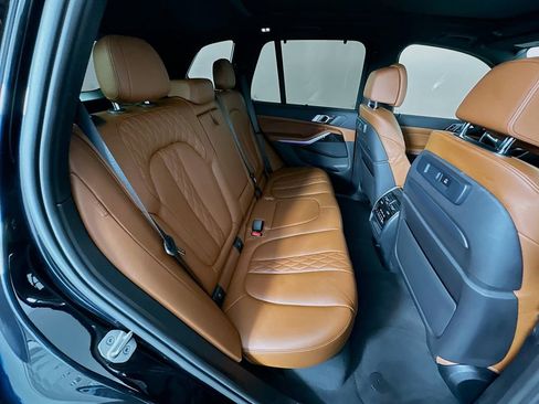 Used 2023 BMW X5 xDrive40i w/ Executive Package image 28