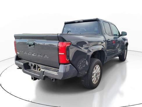 Used 2025 Toyota Tacoma SR5 RWD image 7