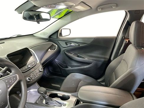 Used 2022 Chevrolet Malibu LT image 11