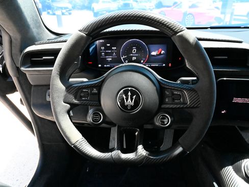 Used 2022 Maserati MC20 Coupe RWD image 15