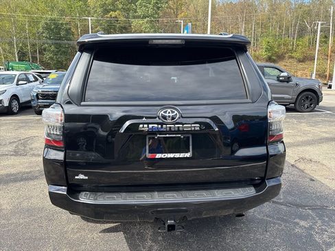 Used 2021 Toyota 4Runner SR5 image 4