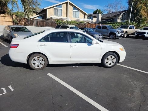 Used 2009 Toyota Camry image 6