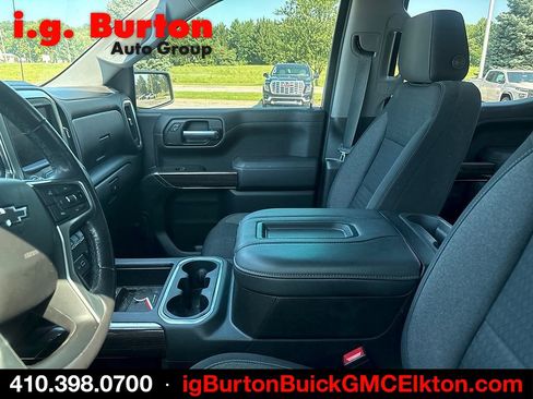 Used 2021 Chevrolet Silverado 1500 LT Trail Boss w/ Convenience Package II AWD/4WD image 6