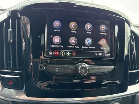 Used 2023 Chevrolet Traverse LT image 20