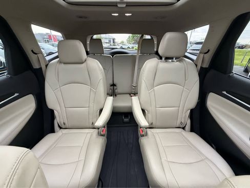 Used 2020 Buick Enclave Premium w/ Sun and Sites Package AWD/4WD image 21