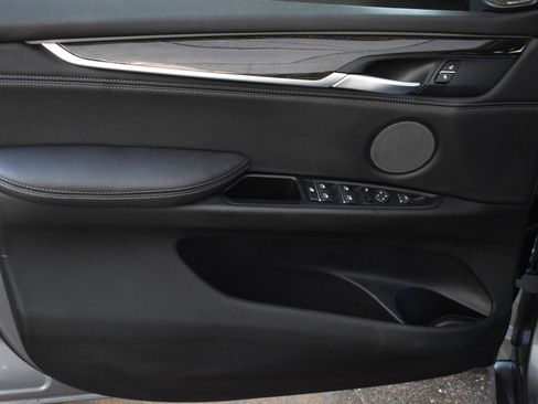 Used 2018 BMW X5 xDrive50i w/ M Sport Package image 28