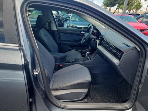Certified 2025 Volkswagen Jetta SEL FWD image 8