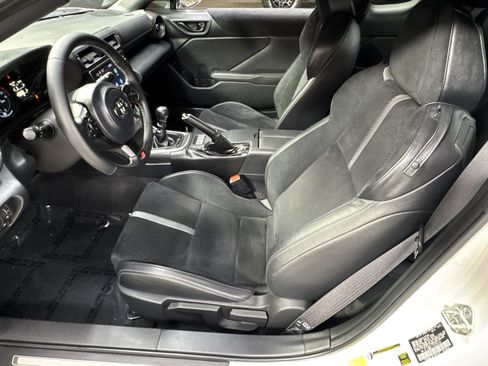 Used 2025 Toyota GR86 Premium w/ Performance Package RWD image 16