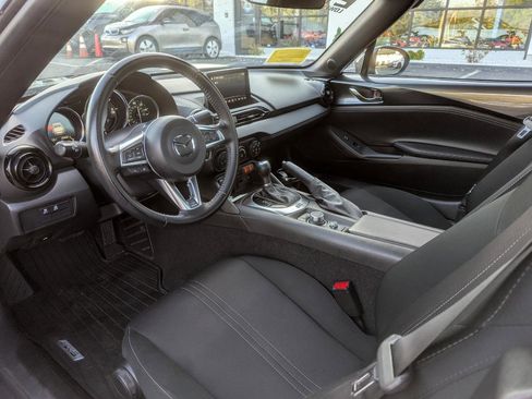 Used 2021 MAZDA MX-5 Miata RF Club RWD image 13