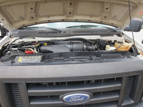 Used 2008 Ford E-350 and Econoline 350 XL RWD image 3