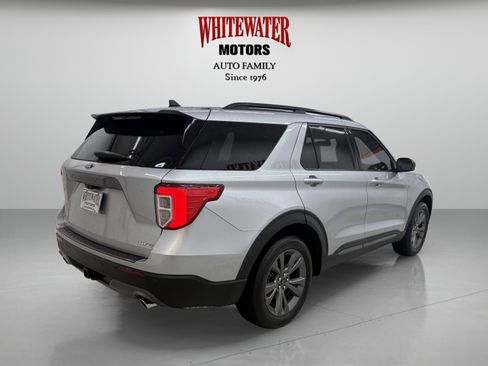 Used 2021 Ford Explorer XLT w/ Equipment Group 202A AWD/4WD image 4