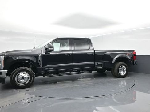 Used 2026 Ford F350 Lariat w/ Lariat Premium Package AWD/4WD image 5