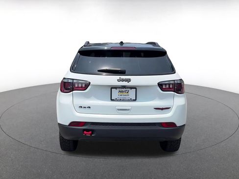Used 2025 Jeep Compass Trailhawk AWD/4WD image 10