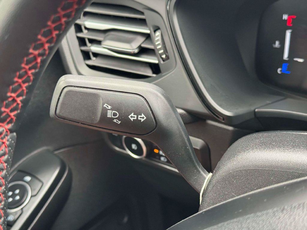 Used 2025 Ford Escape ST-Line Select AWD/4WD image 21