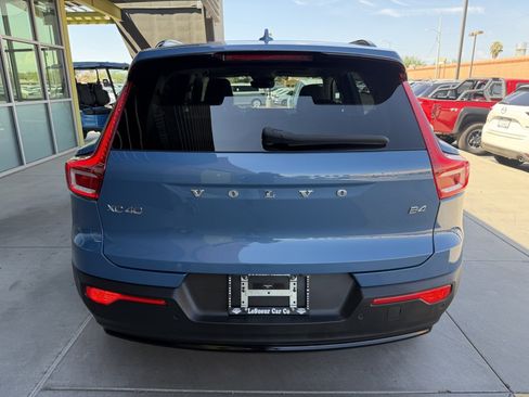 Used 2023 Volvo XC40 B4 Plus w/ Protection Package Premier FWD image 13