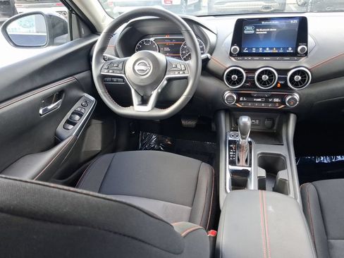 Used 2025 Nissan Sentra SR w/ Midnight Edition FWD image 17