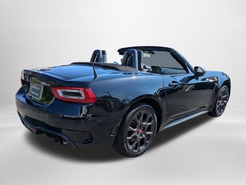 Used 2017 FIAT 124 Spider Abarth RWD image 4