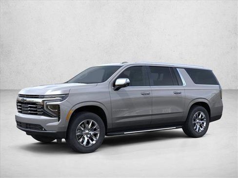 New 2026 Chevrolet Suburban Premier image 2