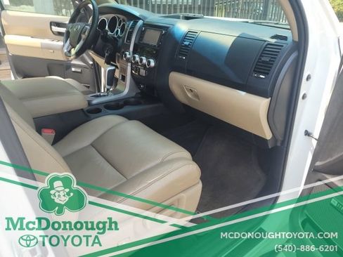 Used 2016 Toyota Sequoia Limited AWD/4WD image 33