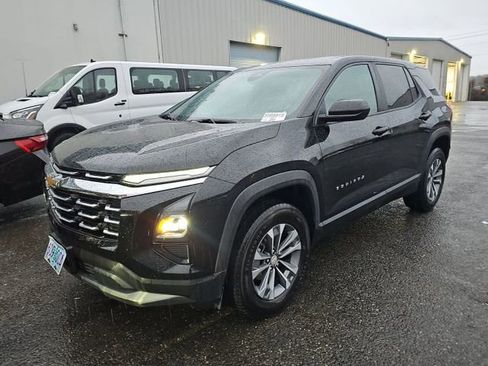 Used 2025 Chevrolet Equinox LT FWD image 1