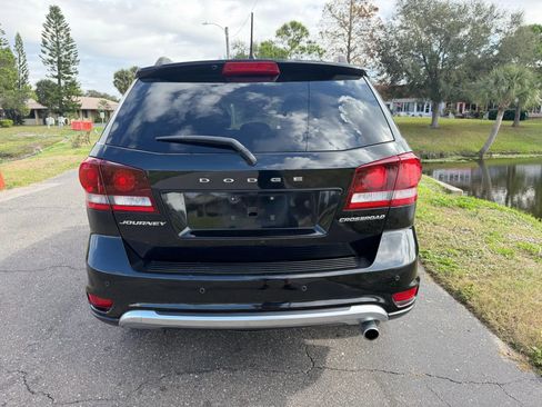 Used 2020 Dodge Journey Crossroad w/ Popular Equipment Group image 8