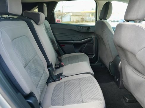 Used 2022 Ford Escape SE image 10