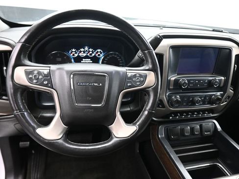 Used 2018 GMC Sierra 1500 Denali w/ Denali Ultimate Package AWD/4WD image 15