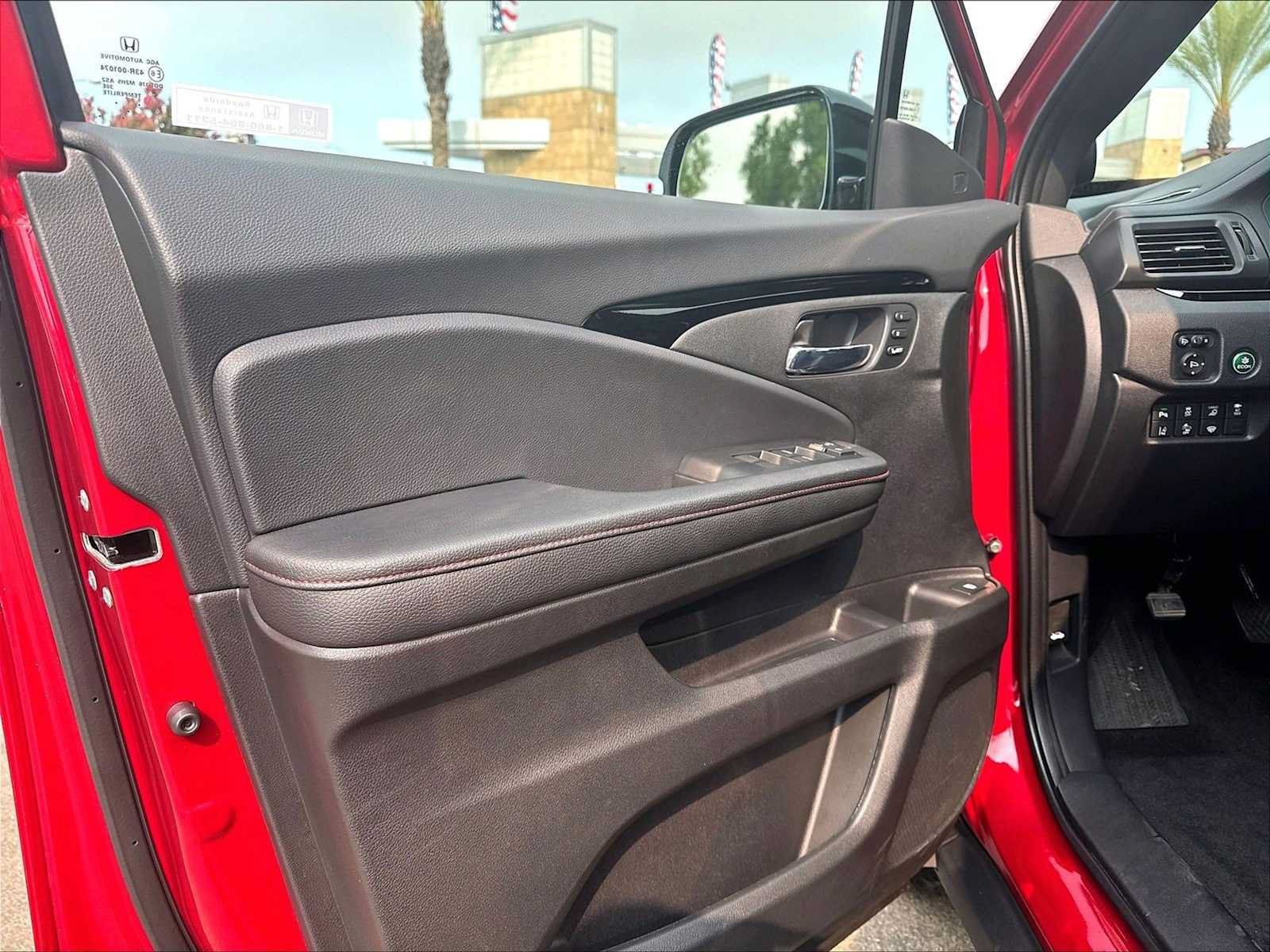 Used 2025 Honda Ridgeline Black Edition image 24