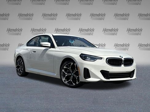 Certified 2025 BMW 230i xDrive Coupe w/ Convenience Package AWD/4WD image 2