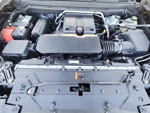 Used 2023 Chevrolet Colorado LT w/ LT Convenience Package II image 17