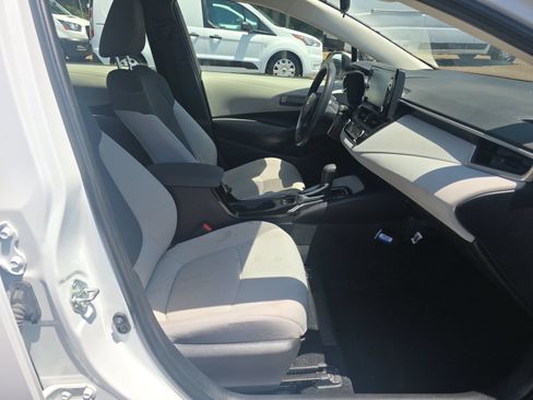 Used 2022 Toyota Corolla LE FWD image 7