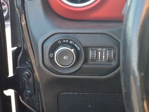 Used 2019 Jeep Wrangler Unlimited Rubicon AWD/4WD image 20