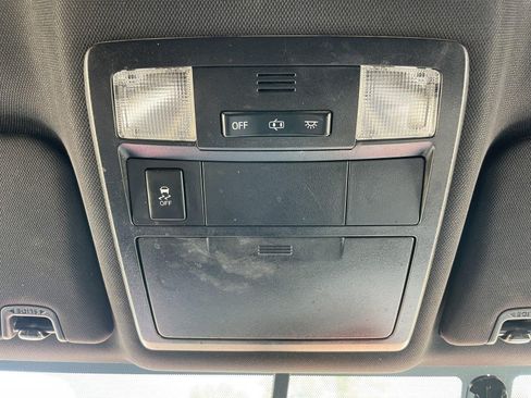 Used 2016 Toyota Tacoma TRD Sport w/ Towing Package RWD image 31