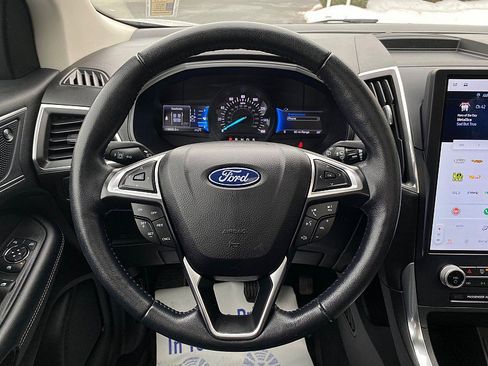 Used 2022 Ford Edge Titanium w/ Cargo Accessory Package image 18
