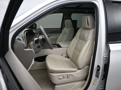 Used 2024 Cadillac Escalade ESV Sport Platinum AWD/4WD image 21